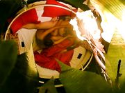 打炮不知道像不像他纹身一样猛