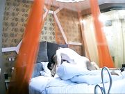 男友急不可耐的扒掉我的内裤