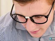 诱惑大鸡巴少年做爱的美熟女