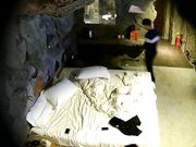 小伙没啥经验被骑几下就射了