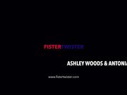 享受到拳头插入阴道带来的高潮