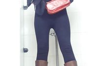 商场厕拍年轻小姐姐下面有点黑