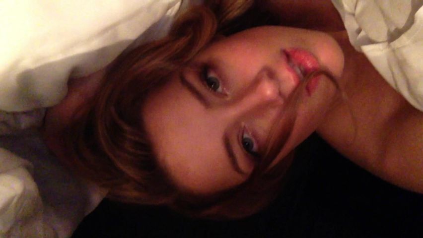 妖艳女神艾梅柏·希尔德魅惑自拍