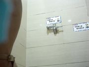 商场厕拍 看着黑丝女神很心动