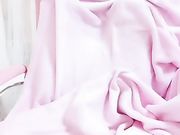 御姐璃儿先给娃娃充气然后操它