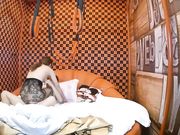 专业炮房美女与男友激情造爱很疯狂