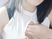 女神范的美少妇自慰 肤色白皙逼毛不多自慰扣穴 很淫荡