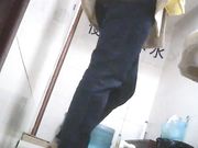 厕所偷拍 长腿黑丝女绝对是个风骚型