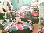 妹子吃屌的样子很淫荡床上搞完沙发搞