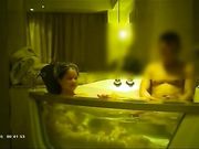 佛爷几天没干就逼痒的离异气质少妇第3部刚从老家回来就酒店约炮先来个鲜花浴去疲劳完整版上部