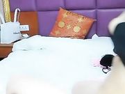 性感美女床上黄瓜抽插自慰一直呻吟极其淫荡