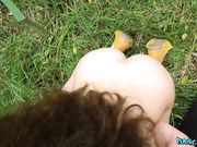 路边搭讪漂亮妹子给钱要求看奶子和屁股