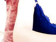 骚气肥逼美女性感短裙情趣内裤椅子上振动棒自慰摩擦呻吟诱惑