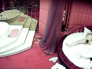 情趣酒店水滴摄像头偷拍胖哥带着有浓密黑森林的情人开房