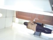 两位清纯美少女 嫩嫩的小穴白白的圆臀超美