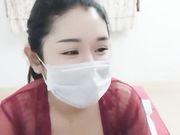 白肤美小英姐和眼镜佬啪啪完洗澡给大家看下面的逼毛真性感