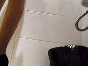 大型活动现场后台厕拍 美女们有说有笑的都很开心啊