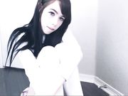 漂亮美女大自慰棒插穴自慰 清晰看到自慰棒在骚穴内进出