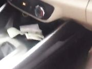 美女网约叫车勾引挑逗司机玩车震皮肤白嫩一对车大灯很赞