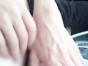 美女网约叫车勾引挑逗司机玩车震皮肤白嫩一对车大灯很赞