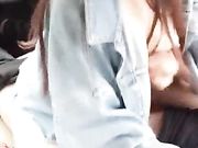 美女网约叫车勾引挑逗司机玩车震皮肤白嫩一对车大灯很赞