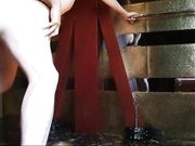 喜欢玩SM的骚货给大鸡巴口交一看就是身经百战