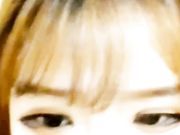 漂亮美女邀请网友一起玩妹子太瘦小被爆操后又用道具狠插