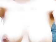 丰满美女主播先跳段骚气脱衣舞然后插穴自慰很是淫荡