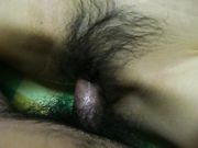 嫩逼女友因插的太深老是用手推我让我慢点