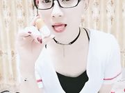 夫妻直播四眼男是个大变态穿个连体黑网情趣套猛干骚货