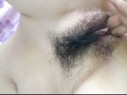 热恋中的小情侣大白天出租房啪啪漂亮小女友奶子饱满坚挺