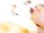 少妇酒店强推外卖小哥激情3P浴室内洗澡吃两根几把