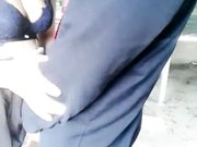 情景剧 约啪一线工人，在施工现场跟人做爱，嫌他几把太骚不给他口交，站着被大哥后入爆草 720P高清