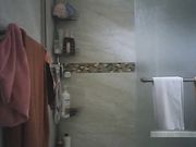 浴室偷放摄像头偷窥人家洗澡这妹子下面毛不是一般多性欲一定很强 720P高清