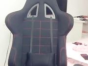 网红脸苗条嫩妹穿透视装开播按摩棒插穴自慰。