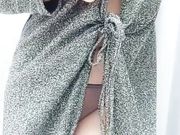 美乳女神麻酥酥会员版之黑色披风真空 爆乳黑丝 假鸡巴抽插粉嫩浪穴高清私拍