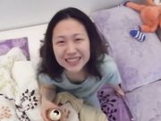 女友合租女闺蜜失恋后自己在家喝多了扯掉我的短裤就舔鸡巴