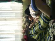 美女背着闺蜜勾引他男友,这姿色就算不勾引有机会男的也会干她!