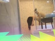 成都某健身俱乐部大屌健身教练和长发女妹子浴室湿身做爱