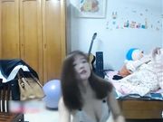 黄发少妇制服诱惑揉奶自慰