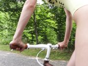 极品身材美女模特穿着泳装在风景宜人的野外骑着单车穿行停下露出大波挑逗脱光躺在草地上销魂自摸诱惑写真1080P超