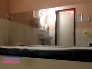 跟网红脸的站街女偷情做爱之前还得让洗洗鸡巴-1