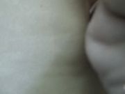 大屁股阿姨随着嗨曲扭臀晃腰挑逗楼道里脱光假屌自慰高潮飙尿回床上与情夫啪啪