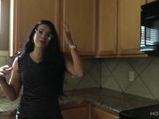 房地产经纪人为了卖房子让她的客户曹乐两次两次