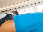 声音甜美身材纤细性感独居美少妇挑逗上门维修家电的客服人员在厨房大战叫的太骚了