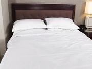 被剥削的大学女孩肛门克洛伊