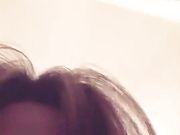 露脸大奶妹子家中隔空与狼友裸聊 妈妈突然进来指责 妹子非常淡定若无其事继续卖萌