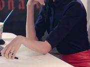 黑丝连裤袜身材苗条两个美女互相缠绵完全没有抵抗力冲动