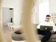 家里有这样的美女家政谁也挡不住性奋想操