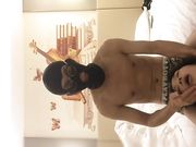 工厂打工妹子被灌醉捂晕后虐玩抽胸抽嘴巴等暴力玩法最后口吐仙气